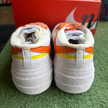 Load image into Gallery viewer, Nike Sacai Low Blazers Size 8
