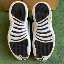 Load image into Gallery viewer, Jordan Playoff 12s Size 10.5
