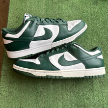 Load image into Gallery viewer, Nike Michigan State Low Dunks Size 9
