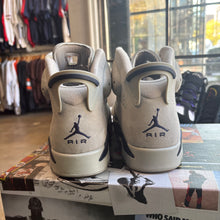 Load image into Gallery viewer, Jordan Georgetown 6s Size 8.5
