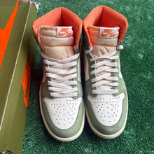 Load image into Gallery viewer, Jordan Celadon 1s Size 9
