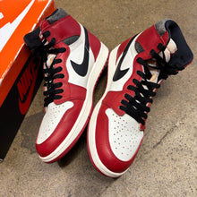 Load image into Gallery viewer, Jordan Lost and Found 1s Size 11
