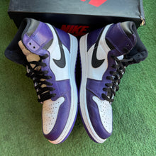 Load image into Gallery viewer, Jordan Court Purple 1s Size 10.5
