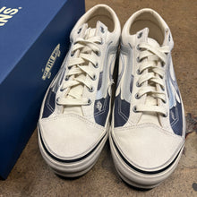 Load image into Gallery viewer, Vans Archive Flame LX Old Skool Size 10.5
