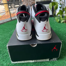 Load image into Gallery viewer, Jordan Carmine 6s Size 10
