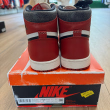 Load image into Gallery viewer, Jordan Chicago Lost and Found 1s Size 7.5
