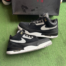 Load image into Gallery viewer, Jordan Tinker 3s Size 11
