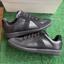 Load image into Gallery viewer, Maison Margiela Gats Size 41.5
