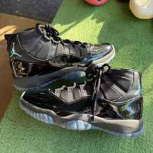 Load image into Gallery viewer, Jordan Gamma 11s Size 9
