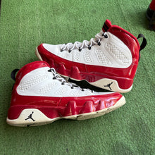 Load image into Gallery viewer, Jordan Gym Red 9s Size 11
