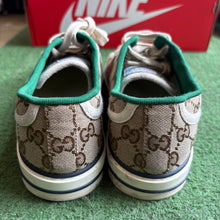 Load image into Gallery viewer, Gucci Tennis Low Tops Size 40
