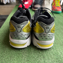 Load image into Gallery viewer, ASICS Gel-Kayano 14s Size 12
