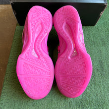 Load image into Gallery viewer, Nike Aunt Pearl KD 4s Size 9.5
