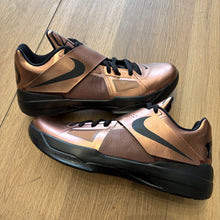 Load image into Gallery viewer, Nike Christmas KD 4s Size 13
