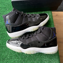 Load image into Gallery viewer, Jordan Space Jam 11s Size 12
