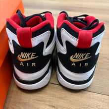 Load image into Gallery viewer, Nike 49ers Air Diamond Turfs Size 10.5
