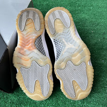 Load image into Gallery viewer, Jordan Jubilee 11s Size 9
