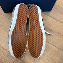 Load image into Gallery viewer, Vans Cocoa Brown Pearlized Old Skool 36s Size 13
