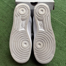 Load image into Gallery viewer, Nike Air Force 1 Size 8.5
