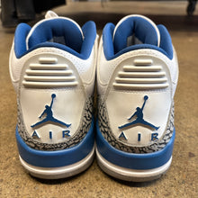 Load image into Gallery viewer, Jordan Wizard 3s Size 9.5
