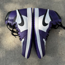 Load image into Gallery viewer, Jordan Court Purple 1s Size 10.5

