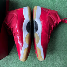 Load image into Gallery viewer, Jordan Win Like 96 11s Size 11
