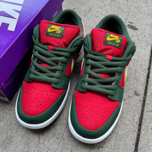 Load image into Gallery viewer, Nike Sonic SB Low Dunks Size 9
