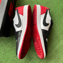 Load image into Gallery viewer, Jordan Black Toe 1 Lows Size 13
