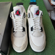 Load image into Gallery viewer, Jordan Flight Club 4s Size 13
