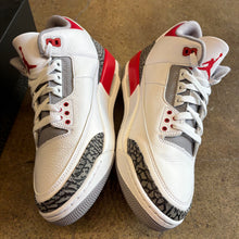 Load image into Gallery viewer, Jordan Fired Red 3s Size 9
