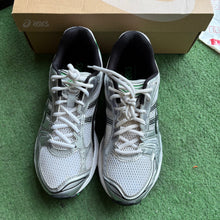 Load image into Gallery viewer, ASICS Malachite Green Gel Kayano 14s Size 9
