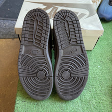 Load image into Gallery viewer, Jordan Travis Scott Velvet Brown Low 1s Size 8
