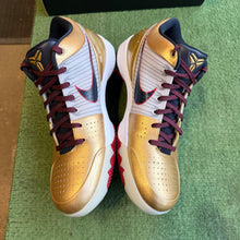 Load image into Gallery viewer, Nike Kobe Gold Medal Protro 4s Size 12
