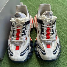 Load image into Gallery viewer, Balenciaga Track2s Size 40
