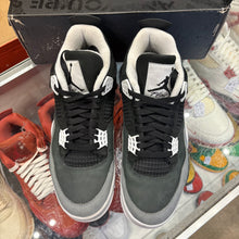 Load image into Gallery viewer, Jordan Fear 4s Size 9

