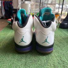 Load image into Gallery viewer, Jordan Grape 5s Size 8.5

