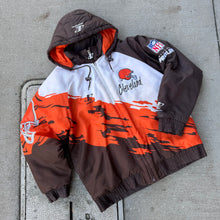 Load image into Gallery viewer, Vintage Cleveland Browns Logo Athletic Splash Jacket Size L
