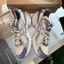 Load image into Gallery viewer, ASICS Blueberry Gel 1130s Size 10.5
