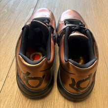 Load image into Gallery viewer, Nike Christmas KD 4s Size 13
