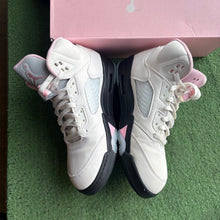 Load image into Gallery viewer, Jordan Pink 5s Size 9.5
