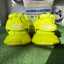 Load image into Gallery viewer, Balenciaga Tracks Size 44
