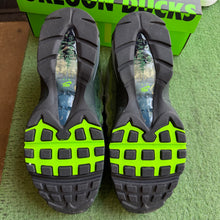 Load image into Gallery viewer, Nike Ducks Of A Feather University of Oregon Air Max 95s Size 10
