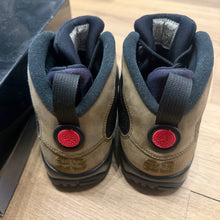Load image into Gallery viewer, Jordan Olive 9s Size 10.5
