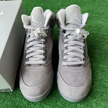Load image into Gallery viewer, Jordan Wolf Grey 5s Size 8
