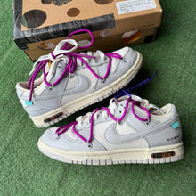 Load image into Gallery viewer, Nike OFF WHITE Lot 28 Low Dunks Size 5.5
