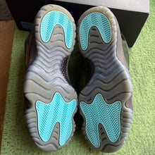 Load image into Gallery viewer, Jordan Gamma 11s Size 10.5
