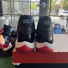 Load image into Gallery viewer, Jordan Bred 11s Size 12
