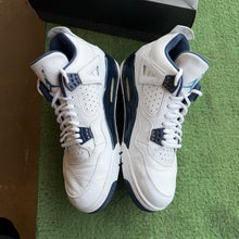 Load image into Gallery viewer, Jordan Columbia 4s Size 10
