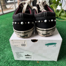 Load image into Gallery viewer, Vans Black Pearlized Old Skool 36s Size 9.5
