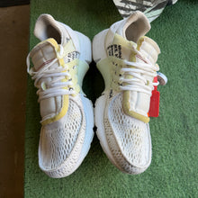 Load image into Gallery viewer, Nike Off White White Prestos Size 12
